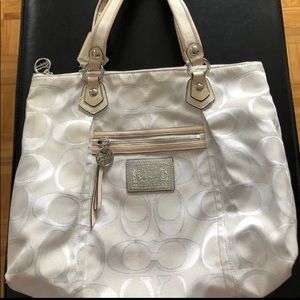 White Coach purse with classic Cs